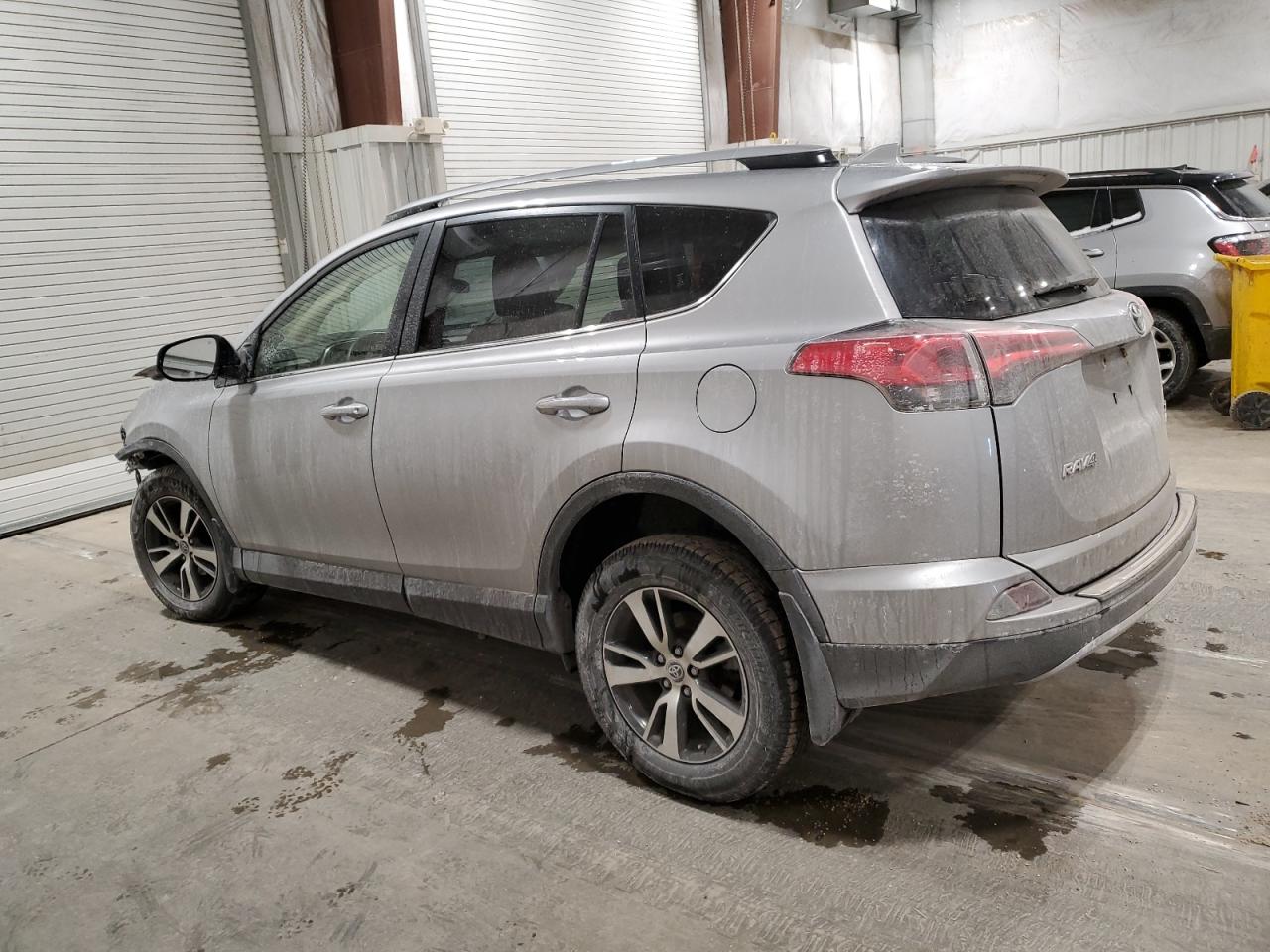 2018 Toyota RAV 4 - Image 2