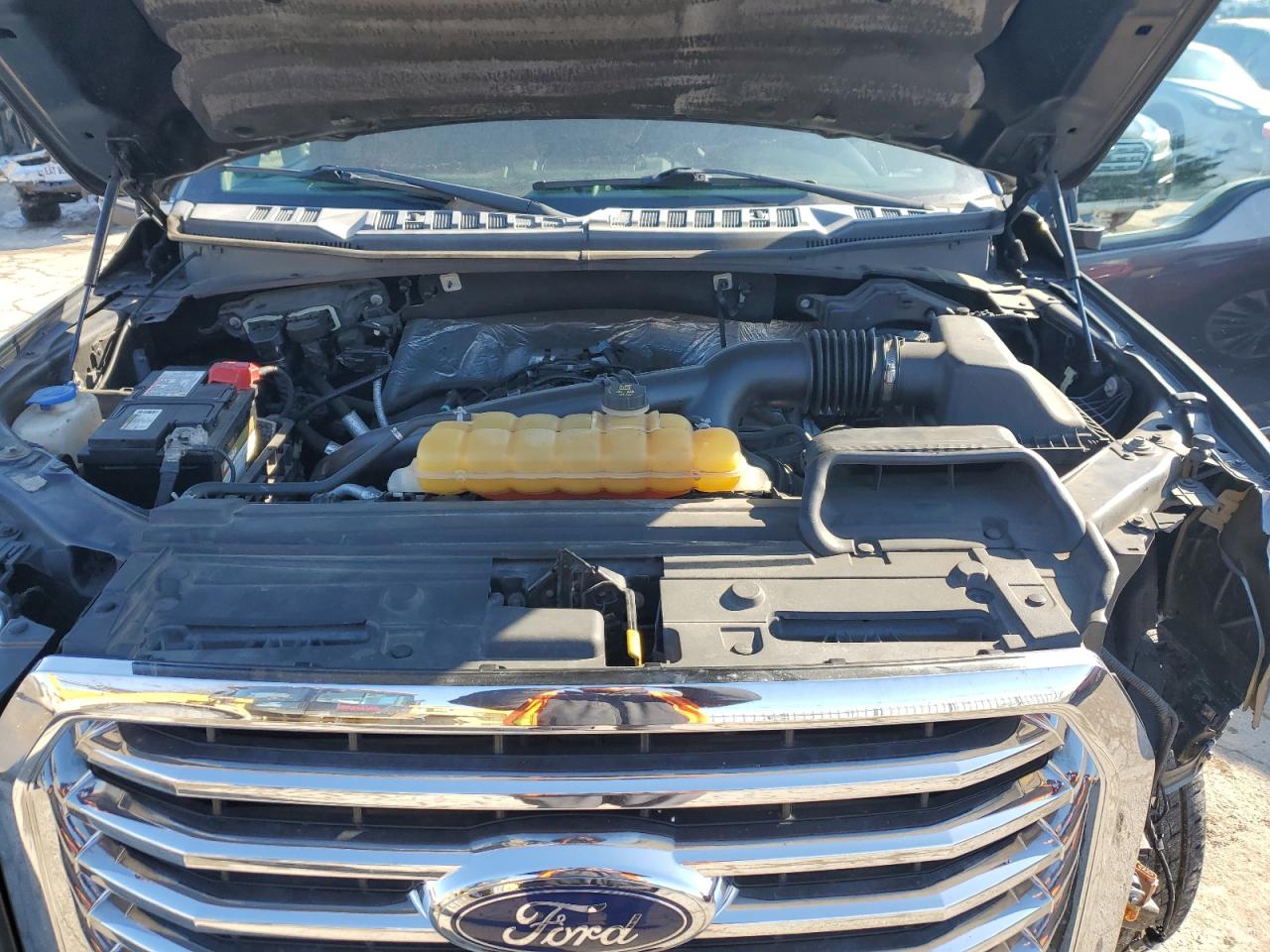 2015 Ford F-150 - Image 11