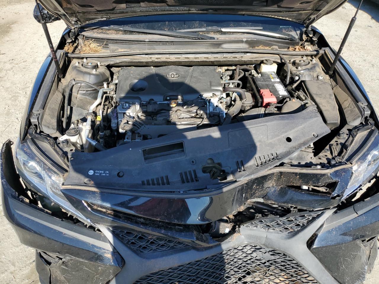 2018 Toyota Camry - Image 11