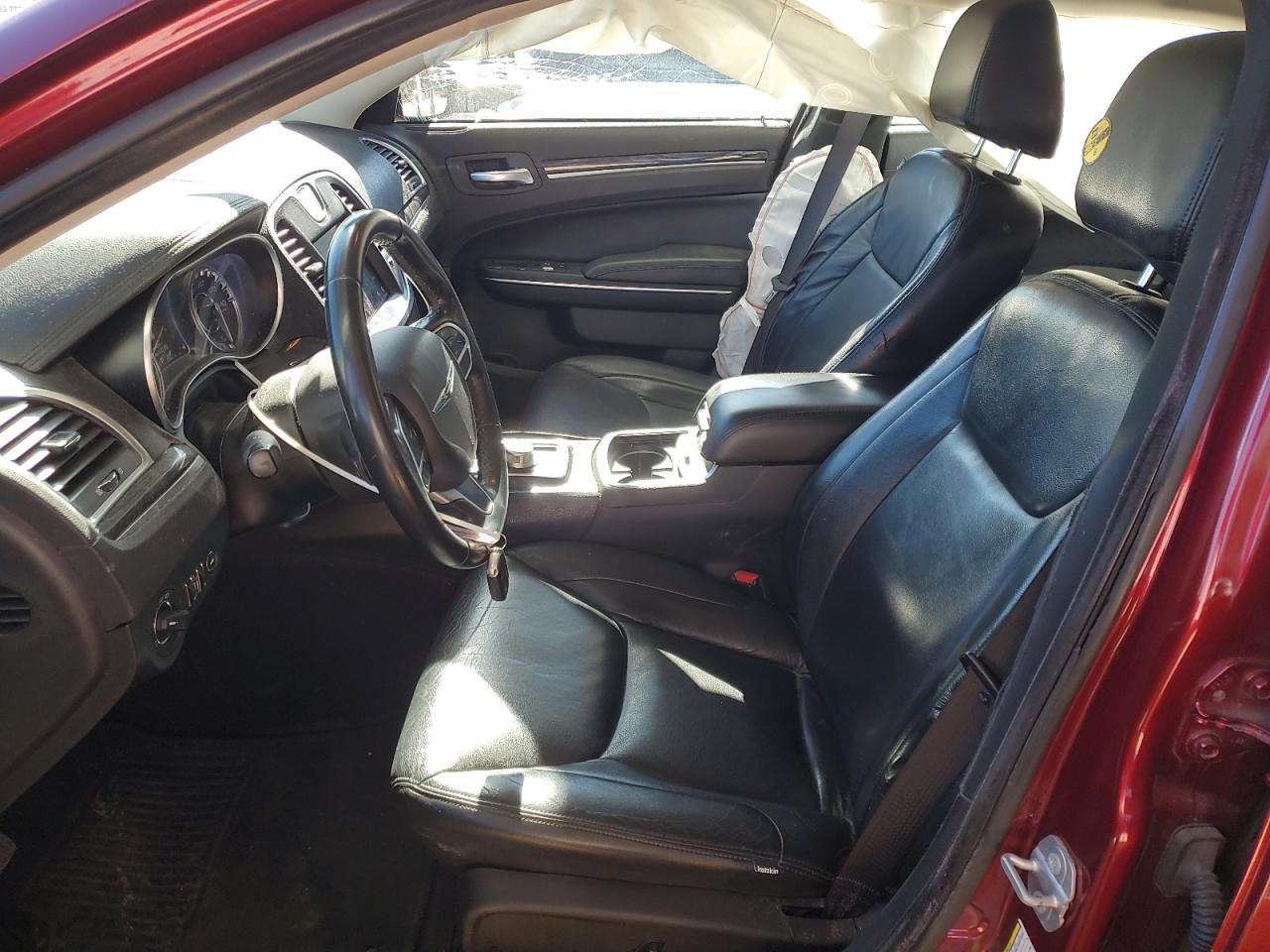 2018 Chrysler 300 - Image 7