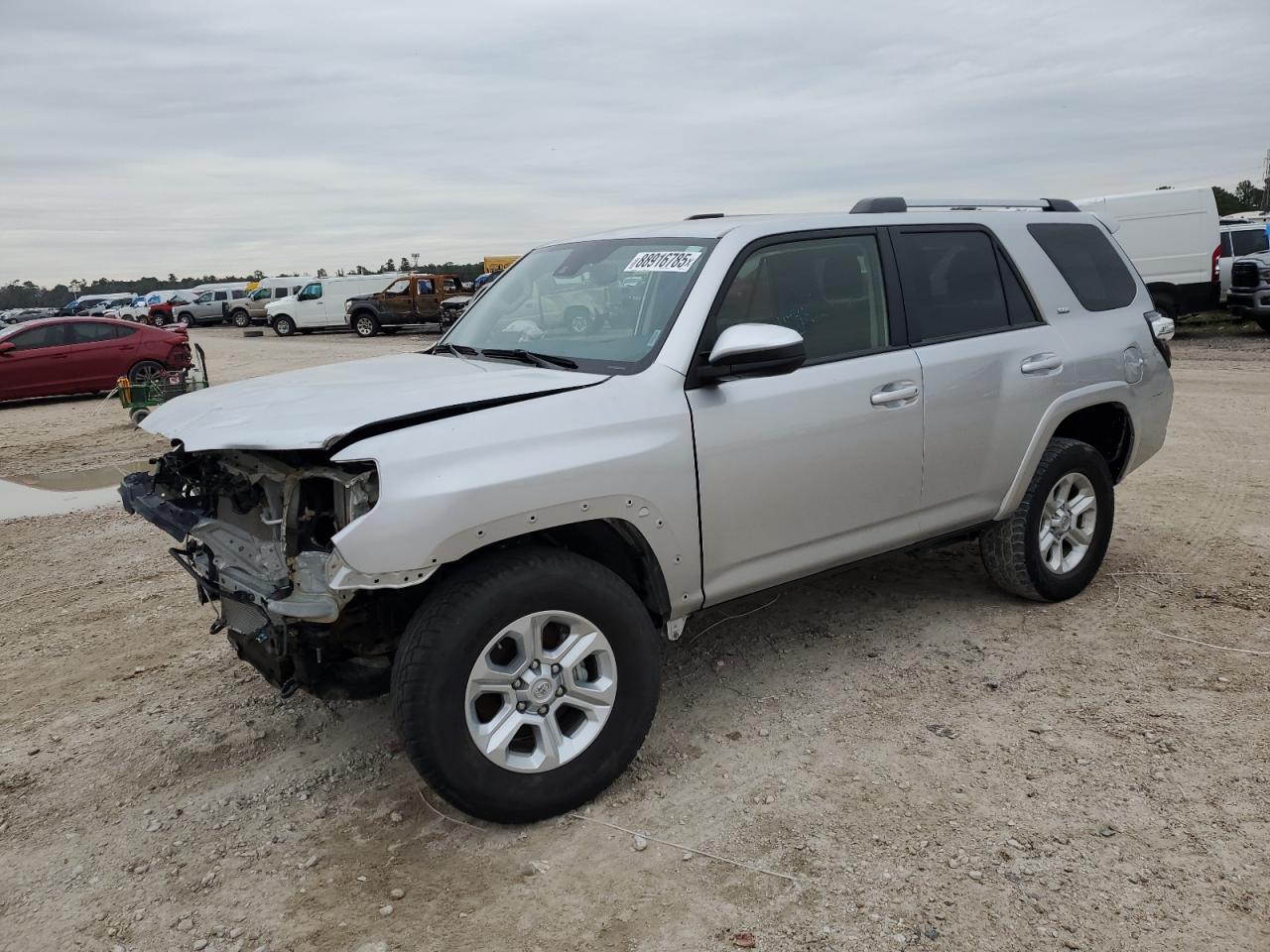 2023 TOYOTA 4RUNNER SE