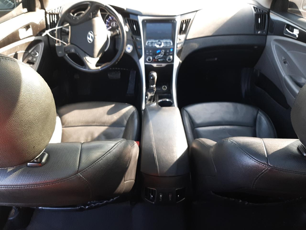 2013 Hyundai Sonata - Image 8