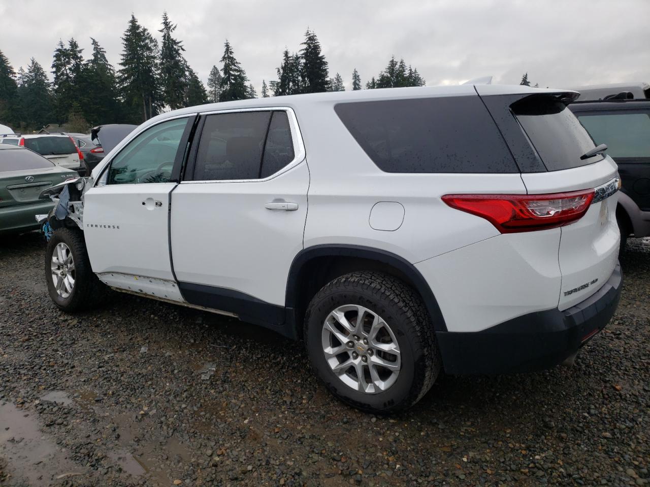 VIN 1GNEVLKW9KJ231185 2019 CHEVROLET TRAVERSE no.2