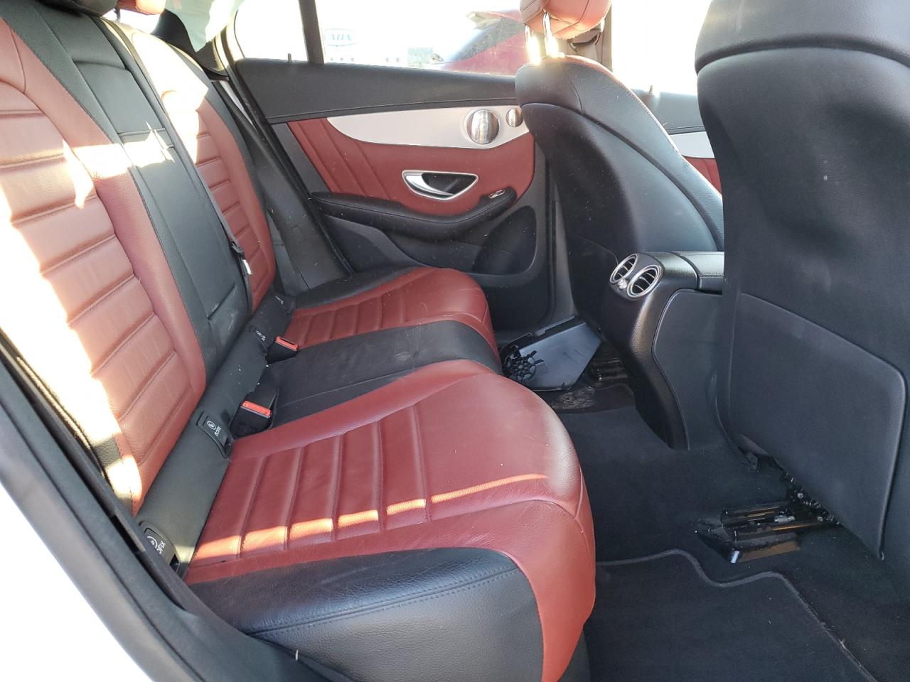 2021 Mercedes-Benz GLC - Image 10