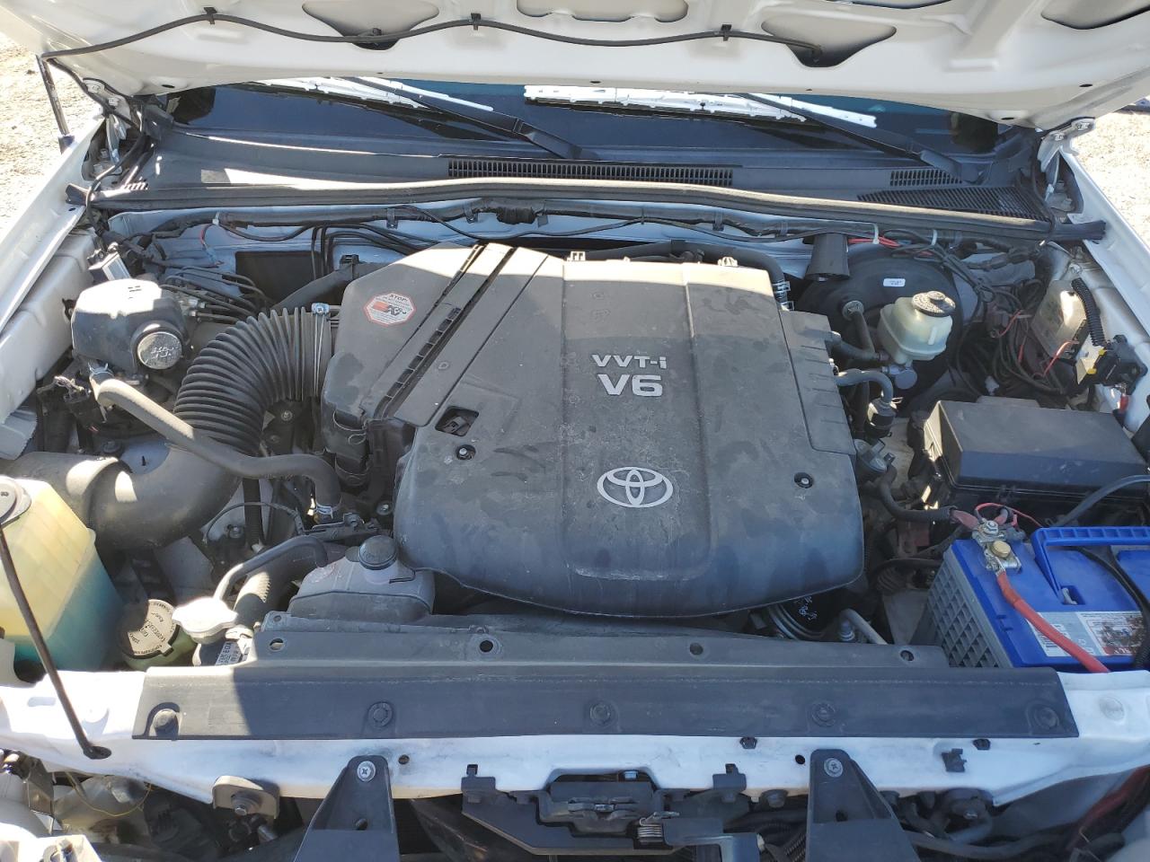 2014 Toyota Tacoma - Image 11