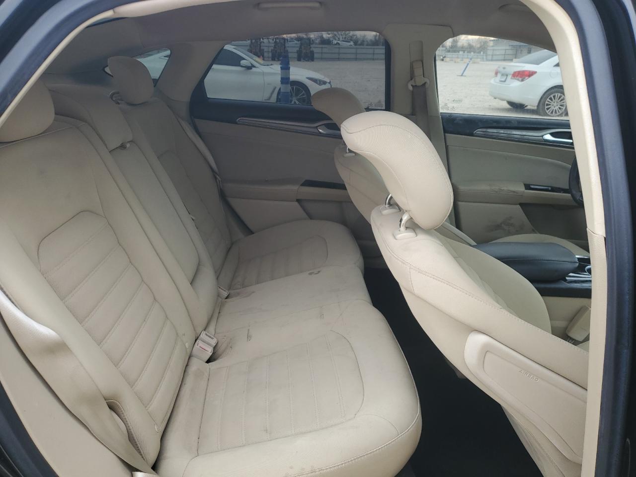 2013 Ford Fusion - Image 10