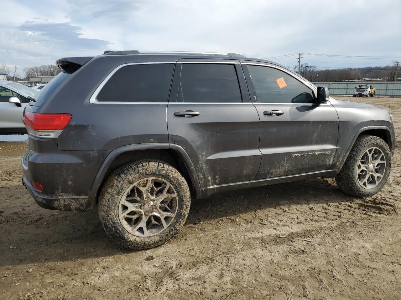 2018 Jeep Grand Cherokee - Image 3