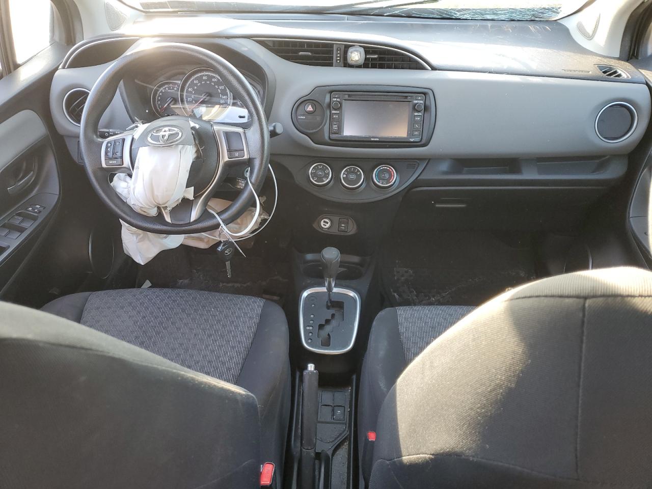 2017 Toyota Yaris - Image 8
