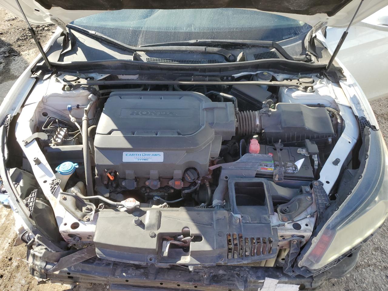 2015 Honda Accord - Image 12