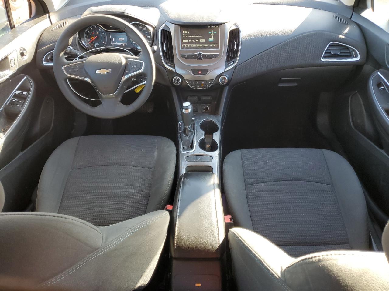 2017 Chevrolet Cruze - Image 8