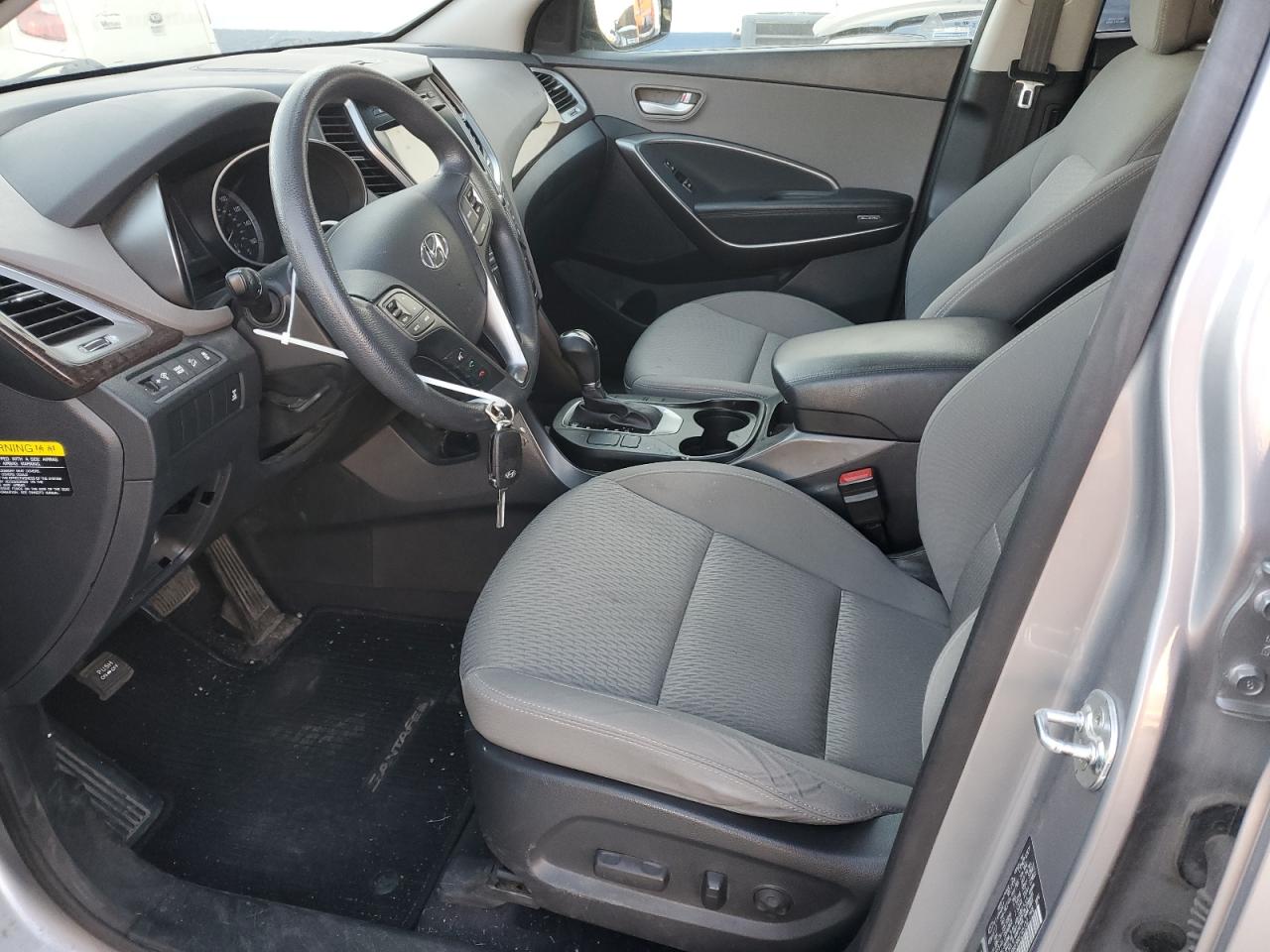 2017 Hyundai Santa Fe - Image 7