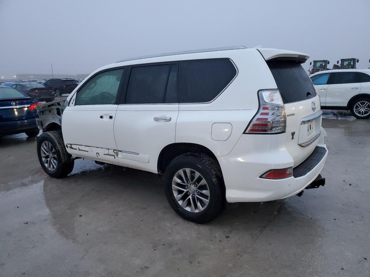 2016 Lexus GX - Image 2
