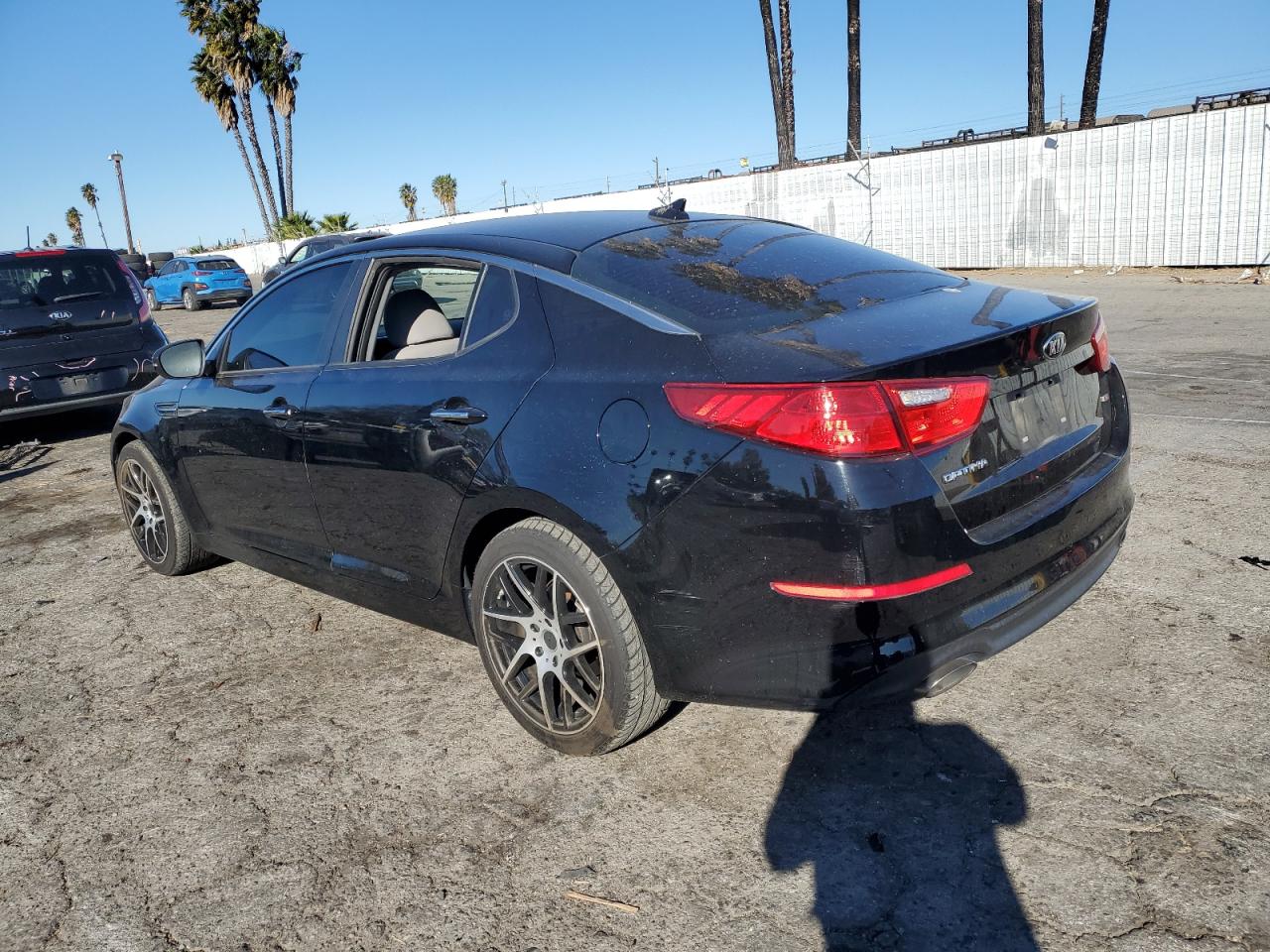 VIN 5XXGM4A76FG516652 2015 KIA OPTIMA no.2