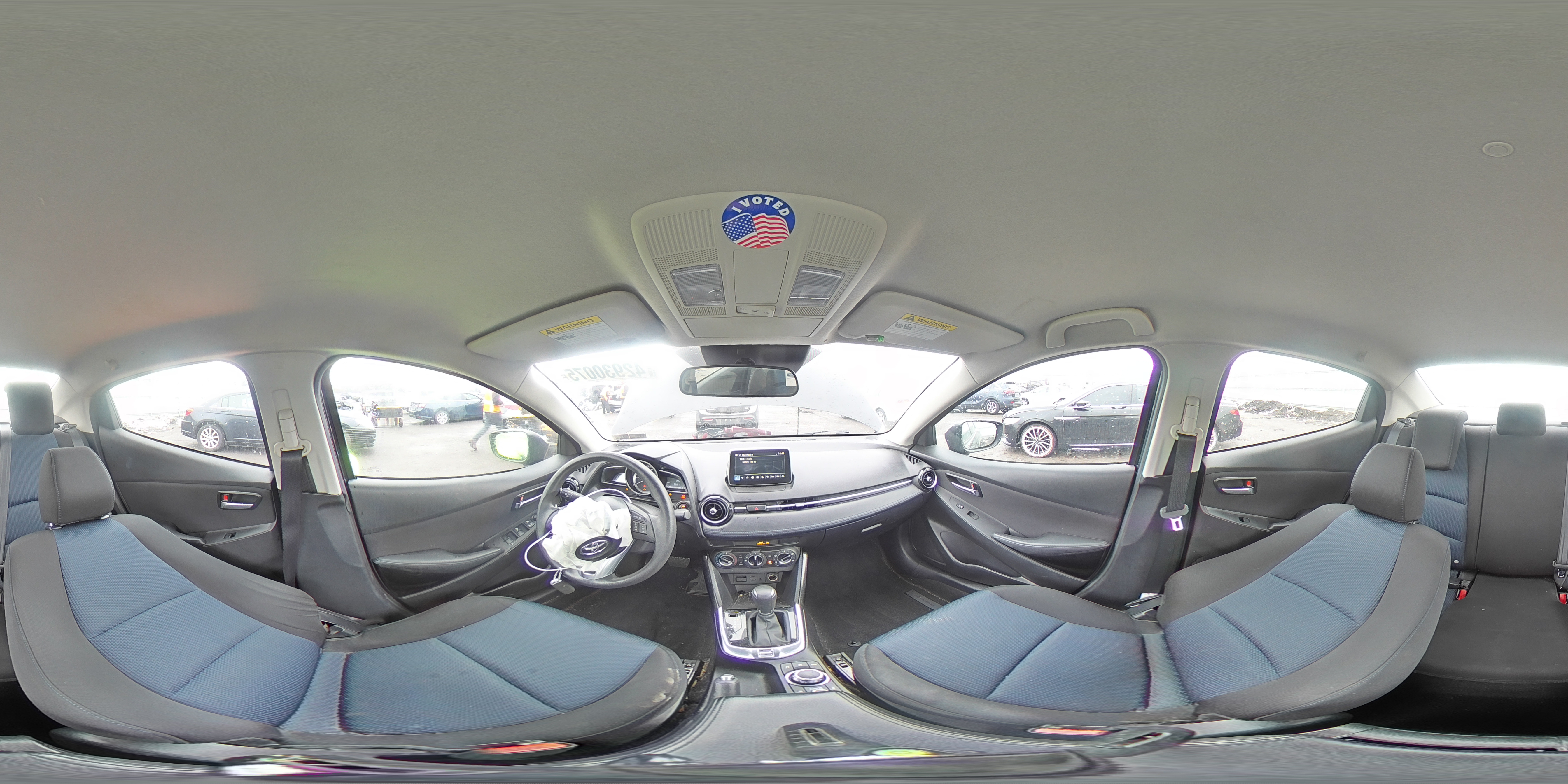 2017 Toyota Yaris - Image 13