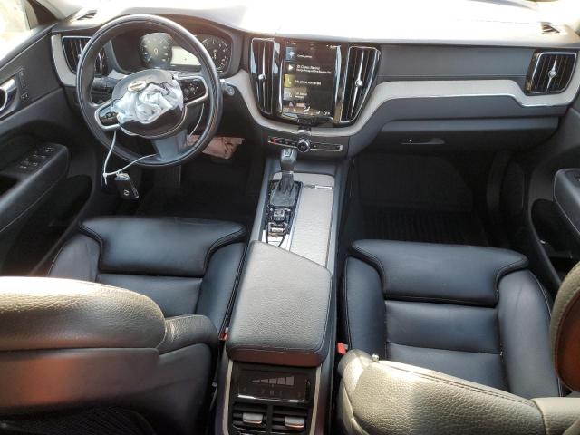  VOLVO XC60 2018 Серебристый