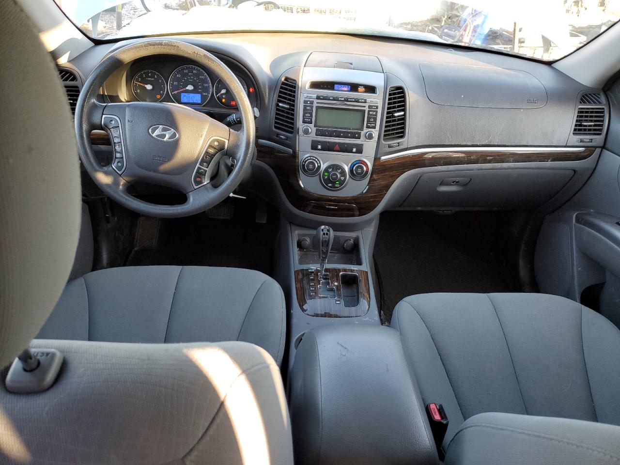 2012 Hyundai Santa Fe - Image 8