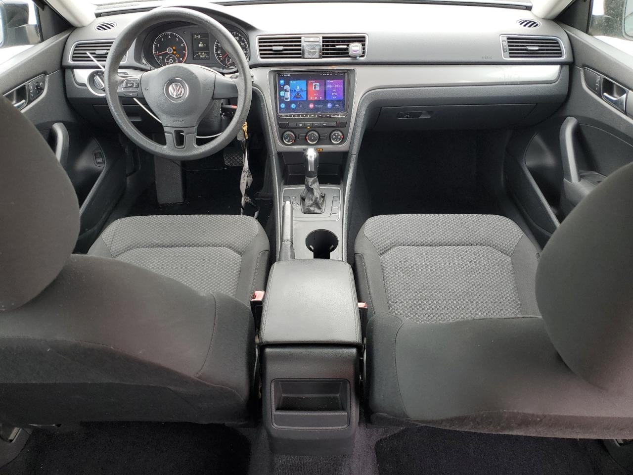 2014 Volkswagen Passat - Image 8