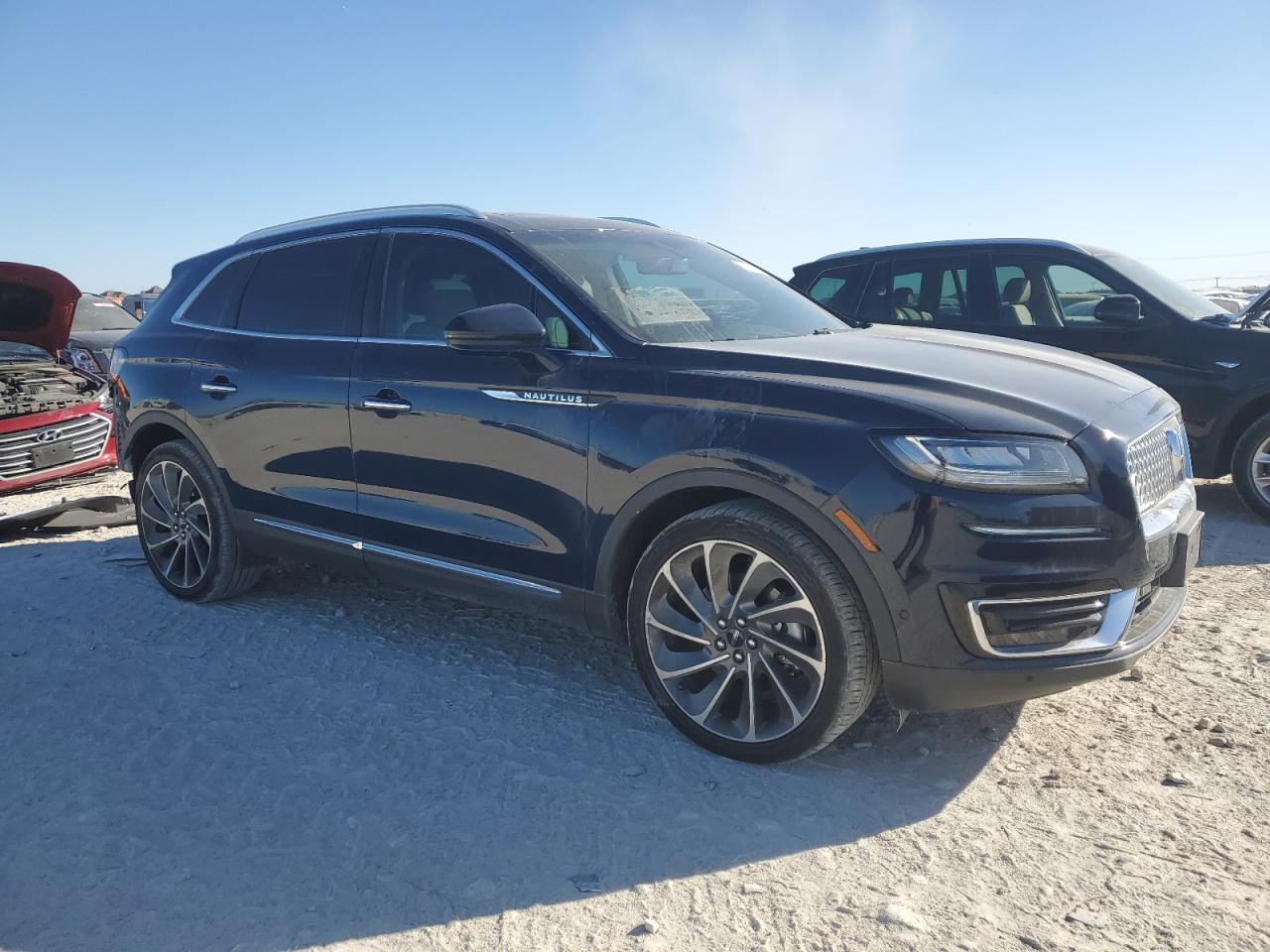 2020 Lincoln Nautilus - Image 4