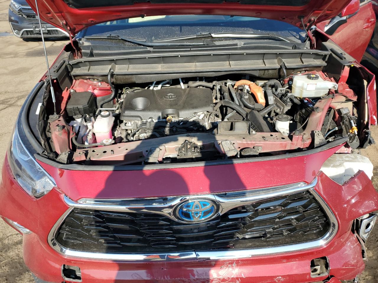 2022 Toyota Highlander - Image 12