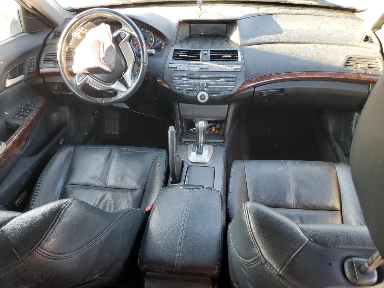 2010 Honda Accord - Image 8