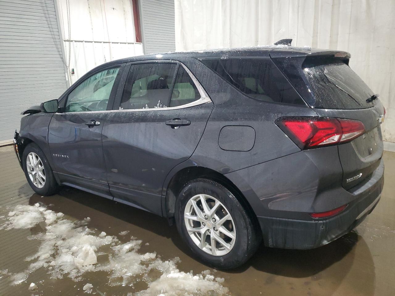 2023 Chevrolet Equinox - Image 2