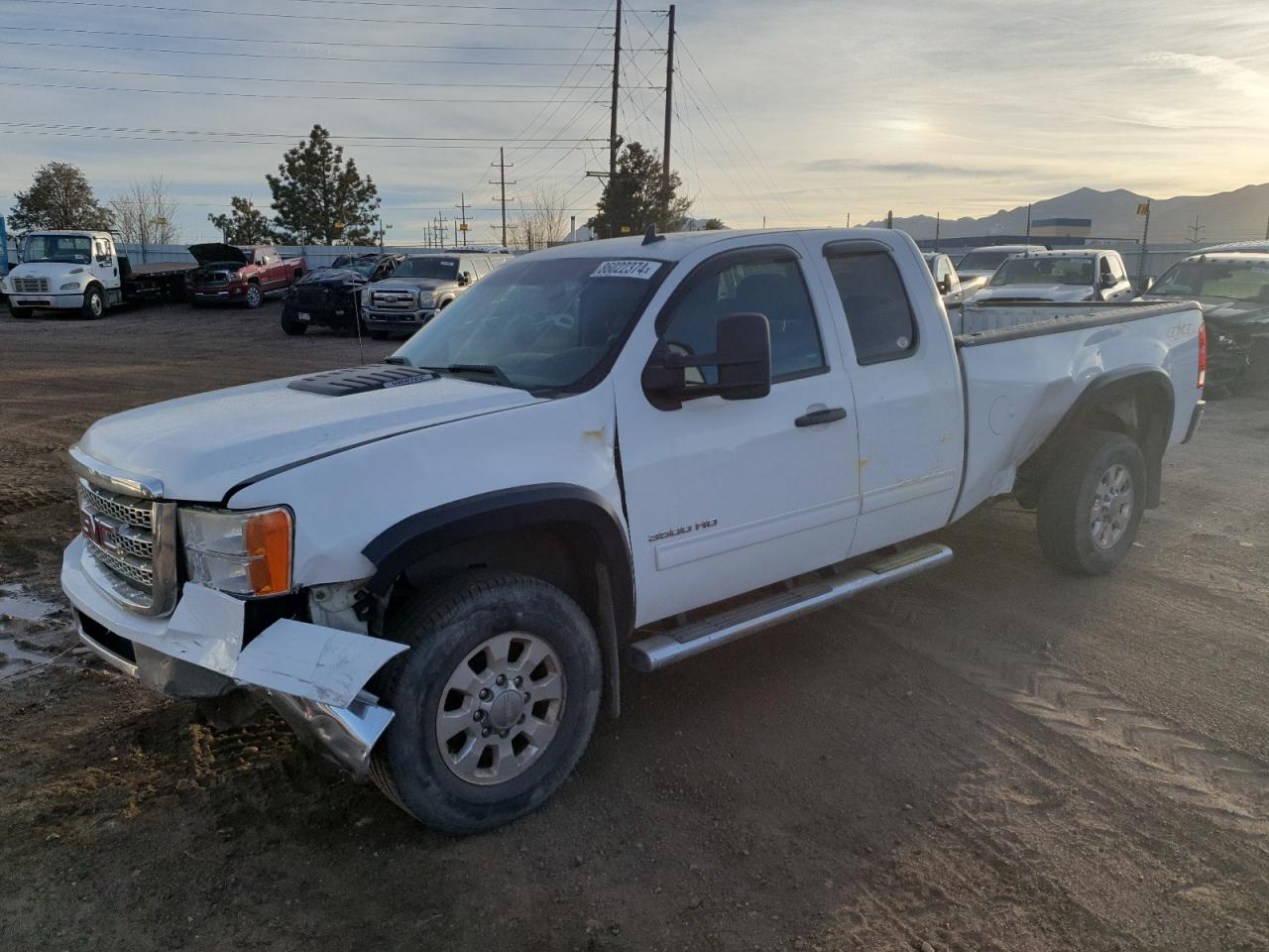 VIN 1GT523CG4DZ217644 2013 GMC SIERRA no.1