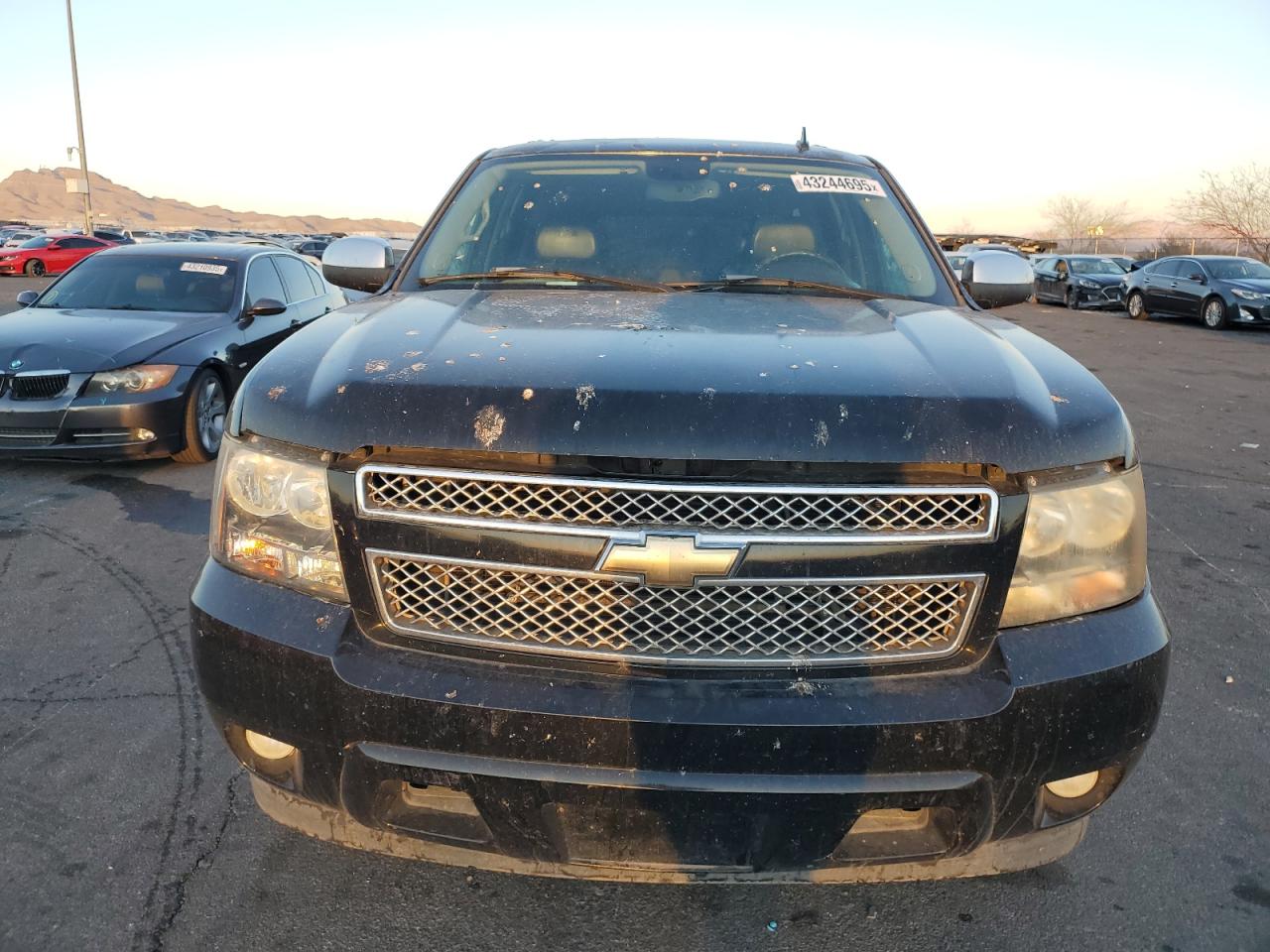 2007 Chevrolet Suburban - Image 5