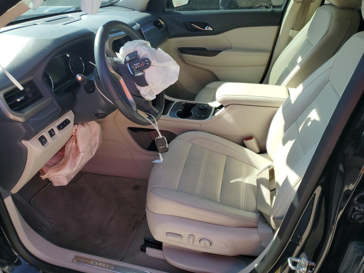 2022 GMC Acadia - Image 7