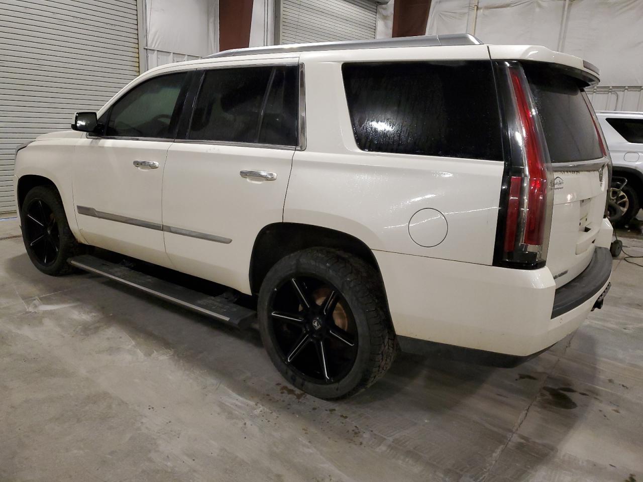 VIN 1GYS4CKJ4FR199573 2015 CADILLAC ESCALADE no.2