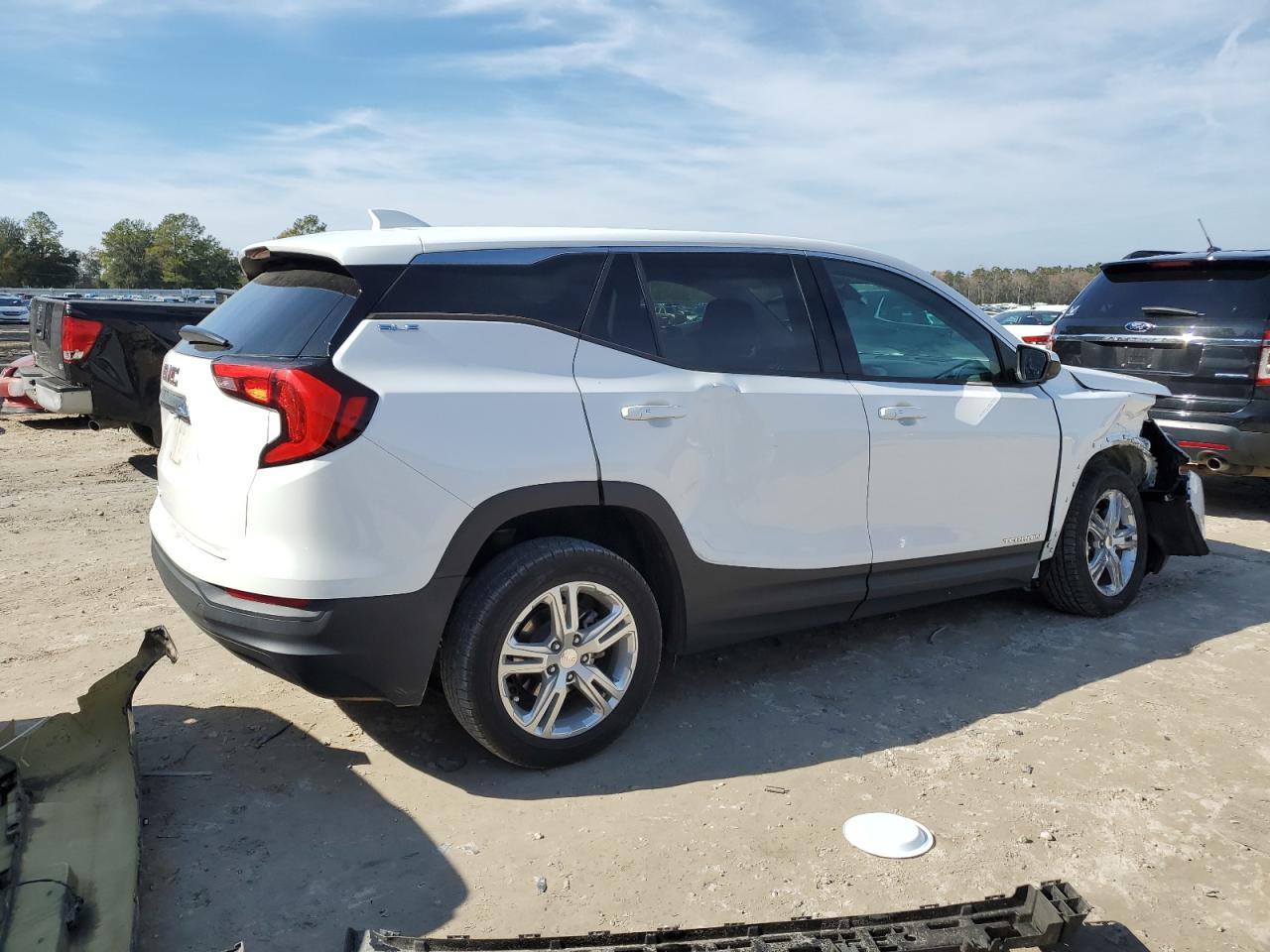 2019 GMC Terrain - Image 3