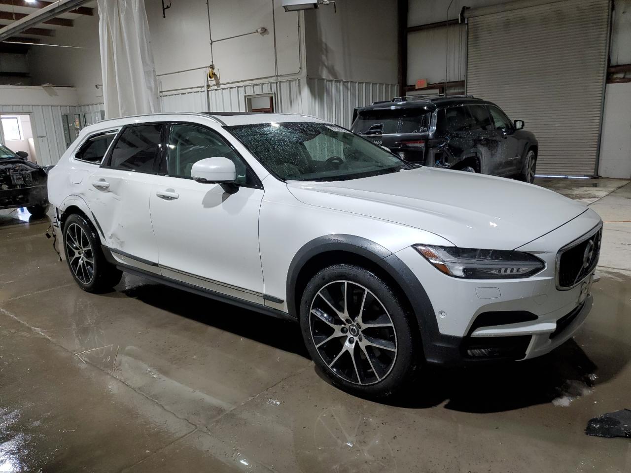 2019 Volvo V90 - Image 4
