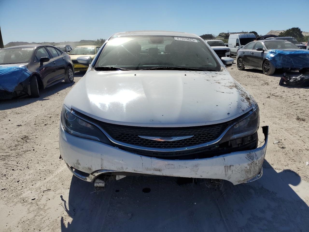 2015 Chrysler 200 - Image 5