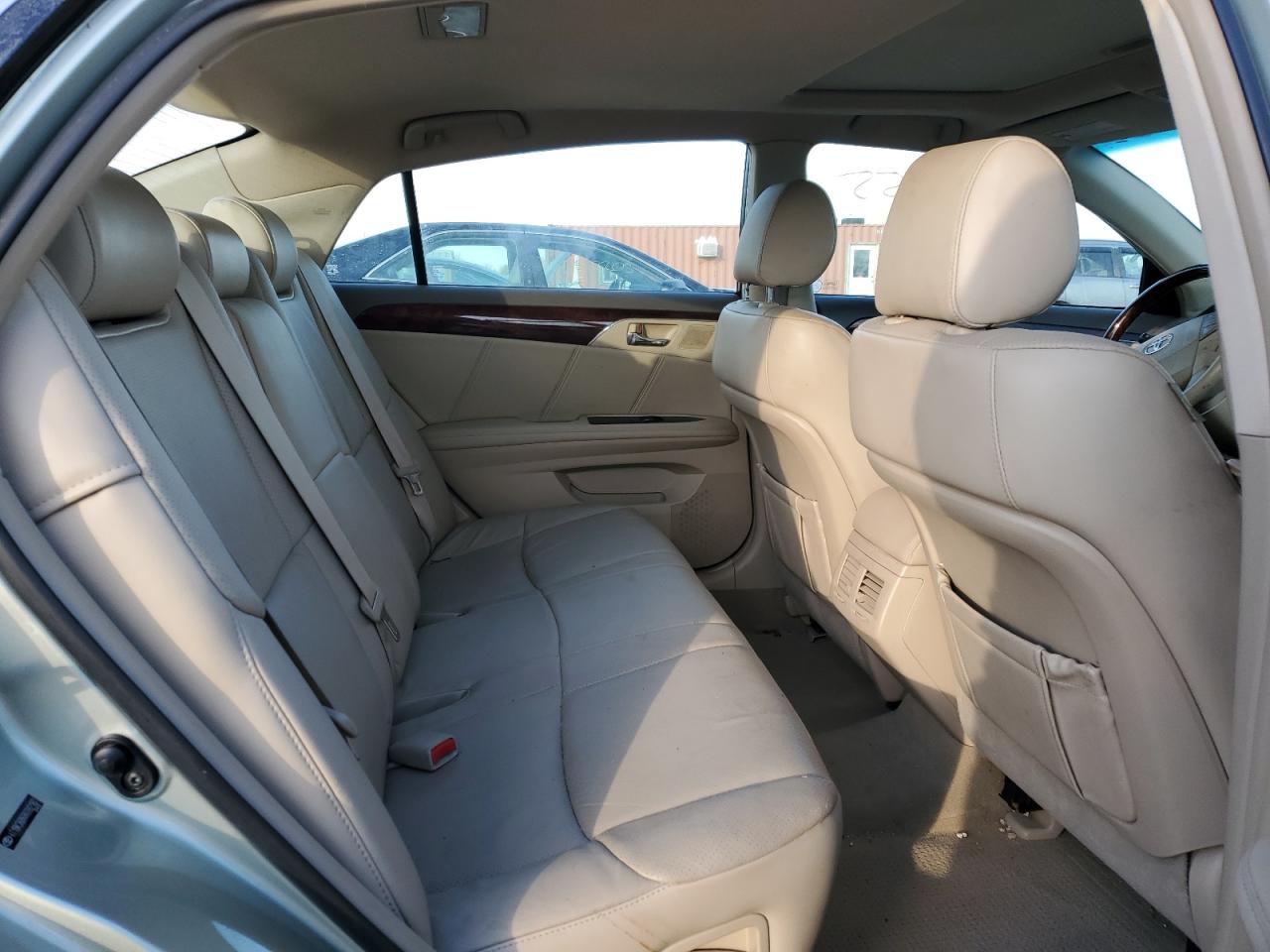 2008 Toyota Avalon - Image 10