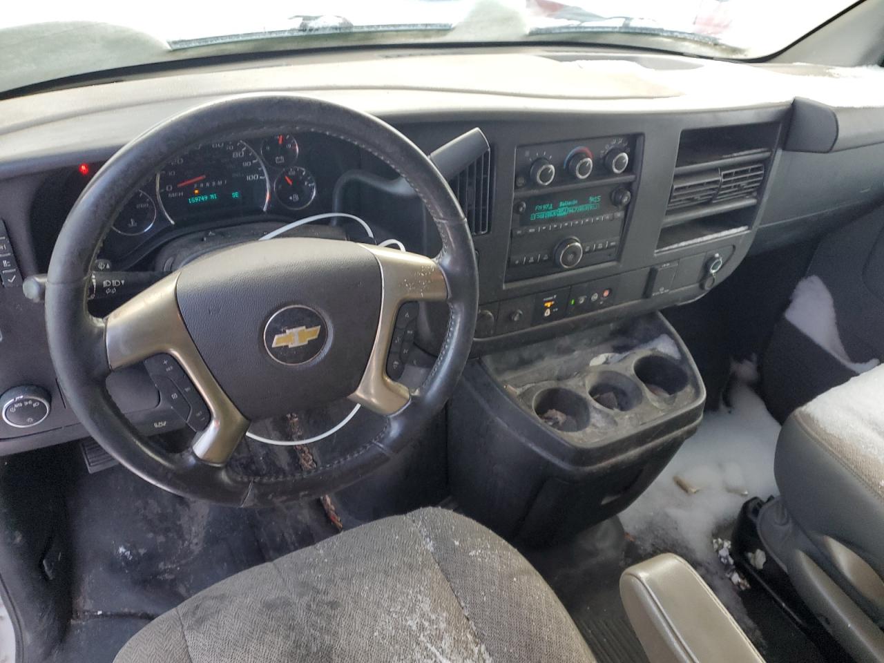 2017 Chevrolet Express - Image 8