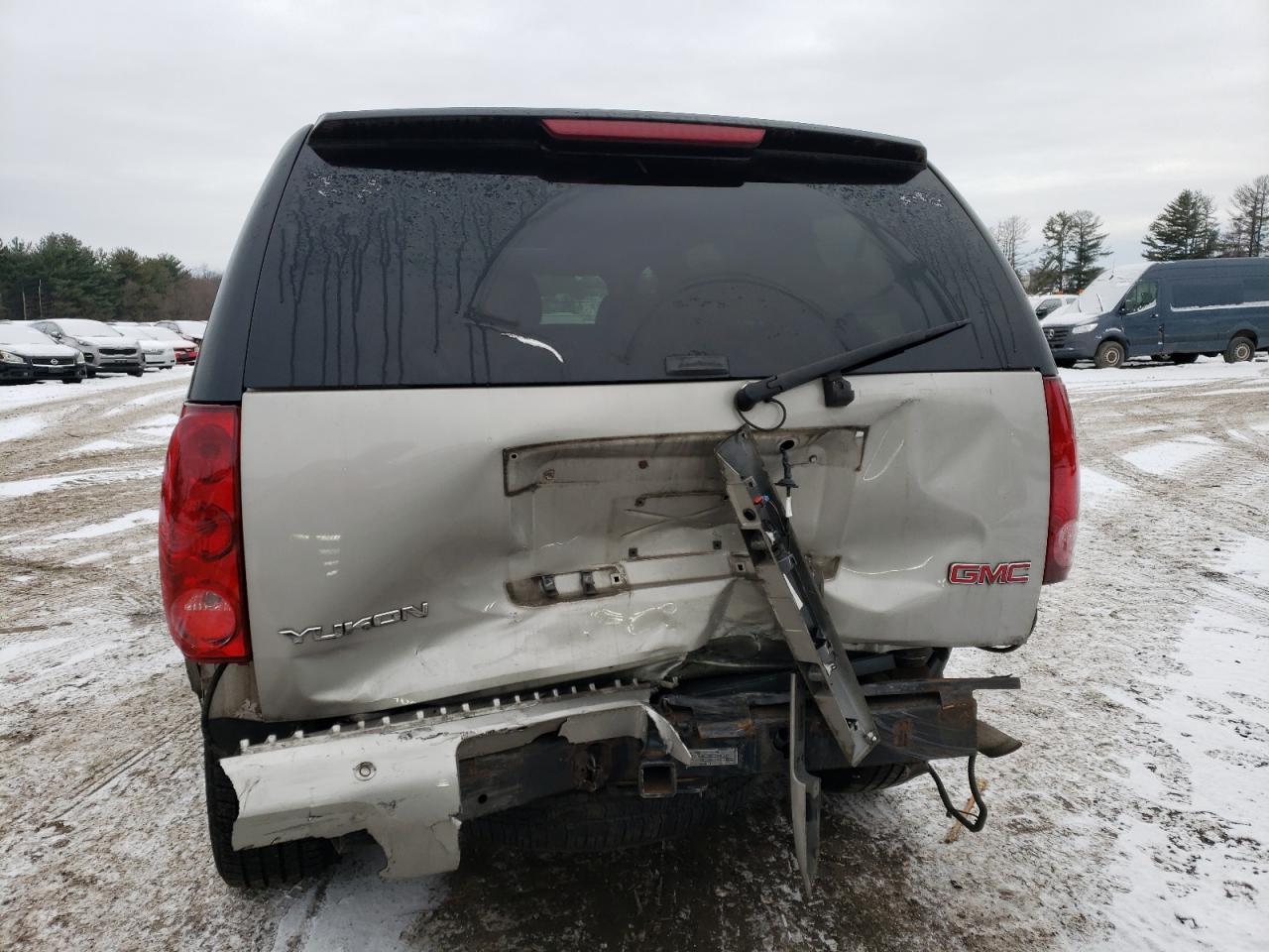 2007 GMC Yukon - Image 6