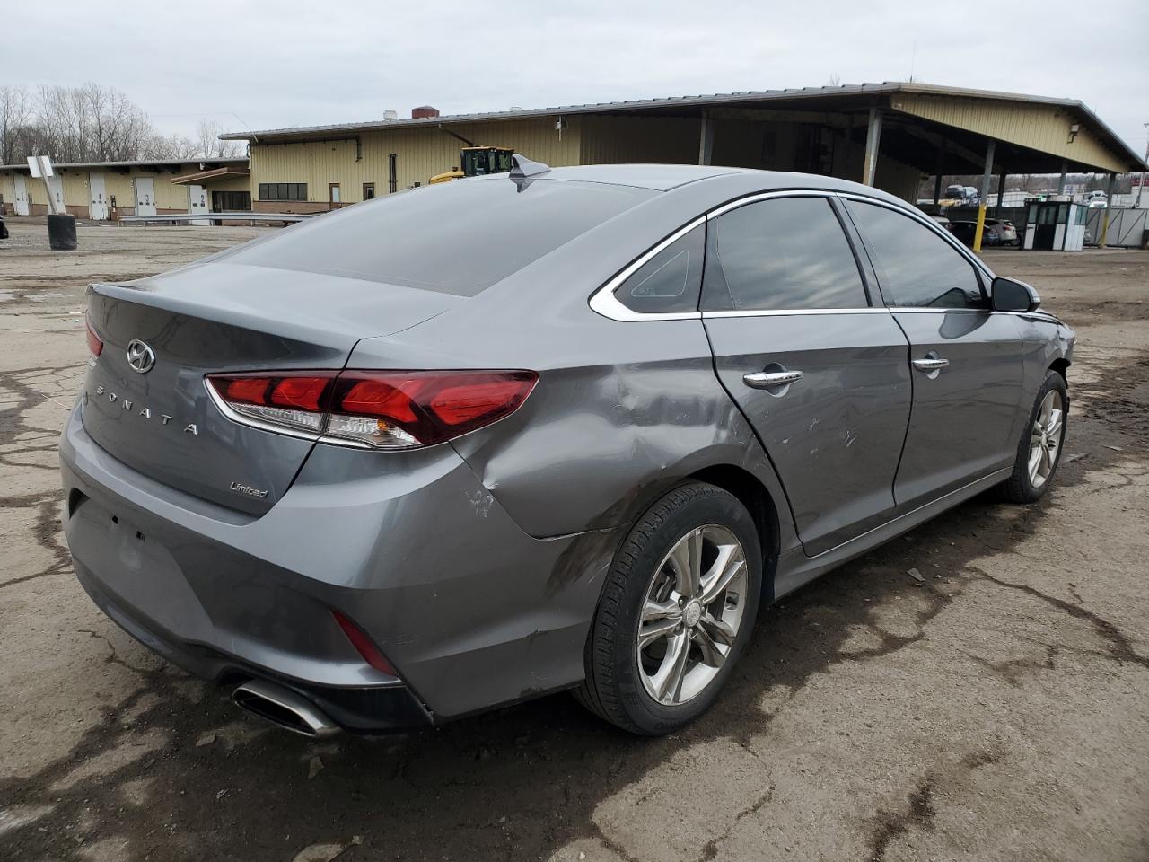 2019 Hyundai Sonata - Image 3