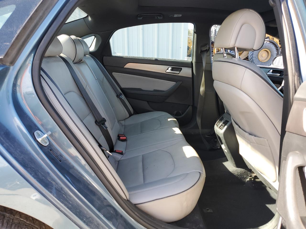 2015 Hyundai Sonata - Image 10