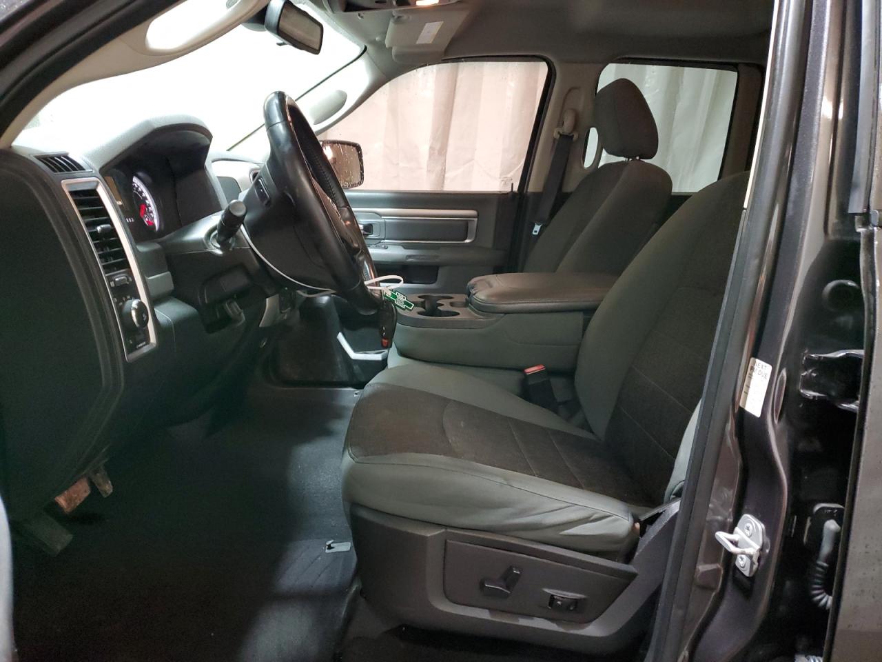 2015 RAM 1500 - Image 7
