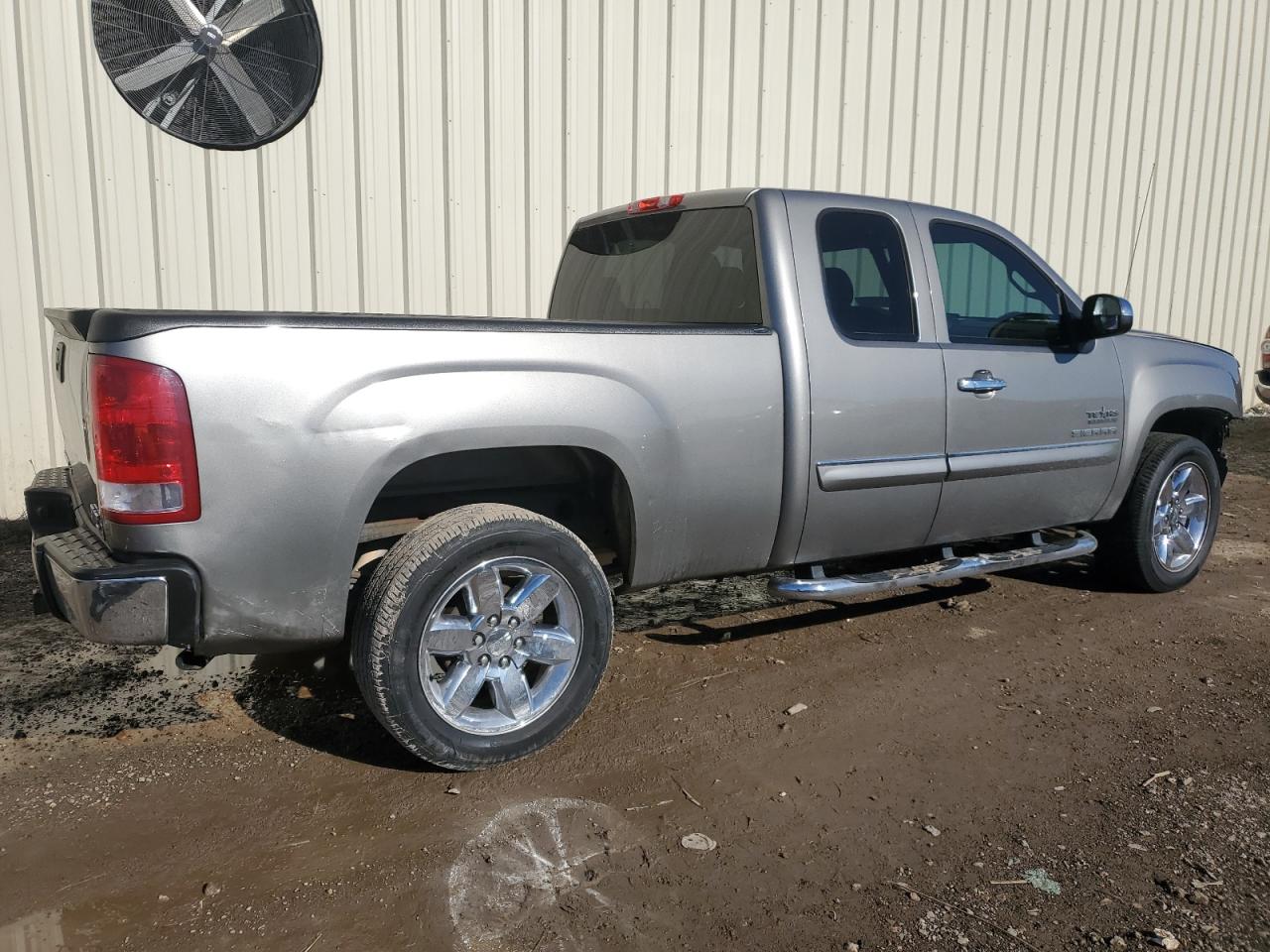 2013 GMC Sierra - Image 3
