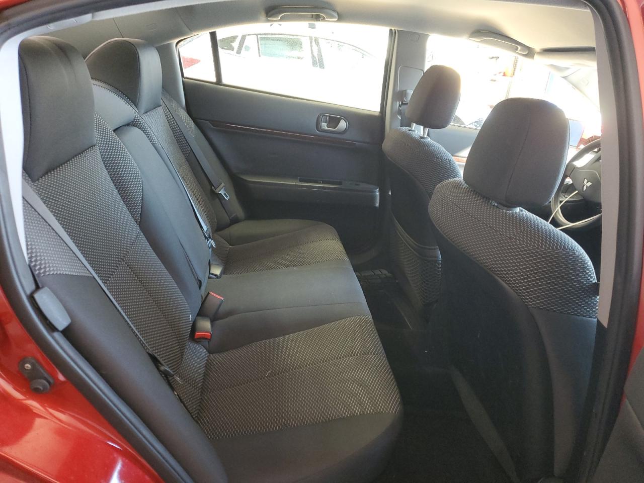 2012 Mitsubishi Galant - Image 10