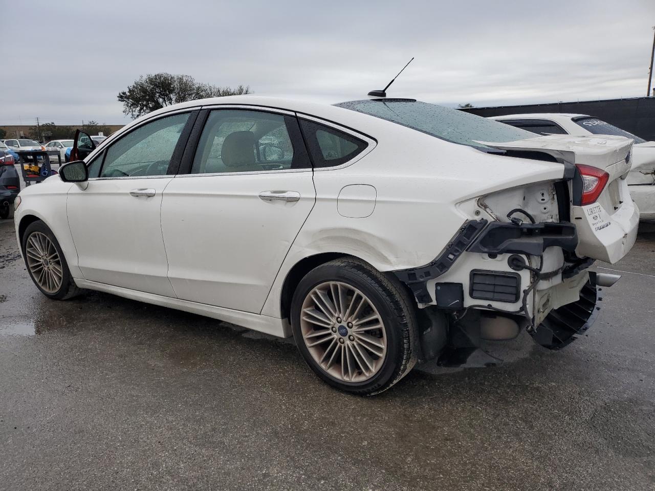 3FA6P0HD4FR203047 2015 FORD FUSION - Image 2