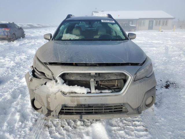  SUBARU OUTBACK 2018 Серебристый