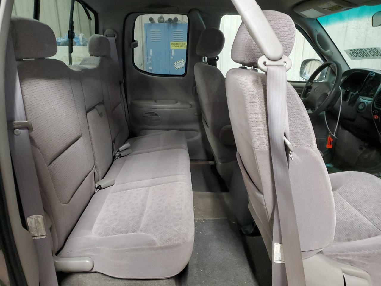 2000 Toyota Tundra - Image 10