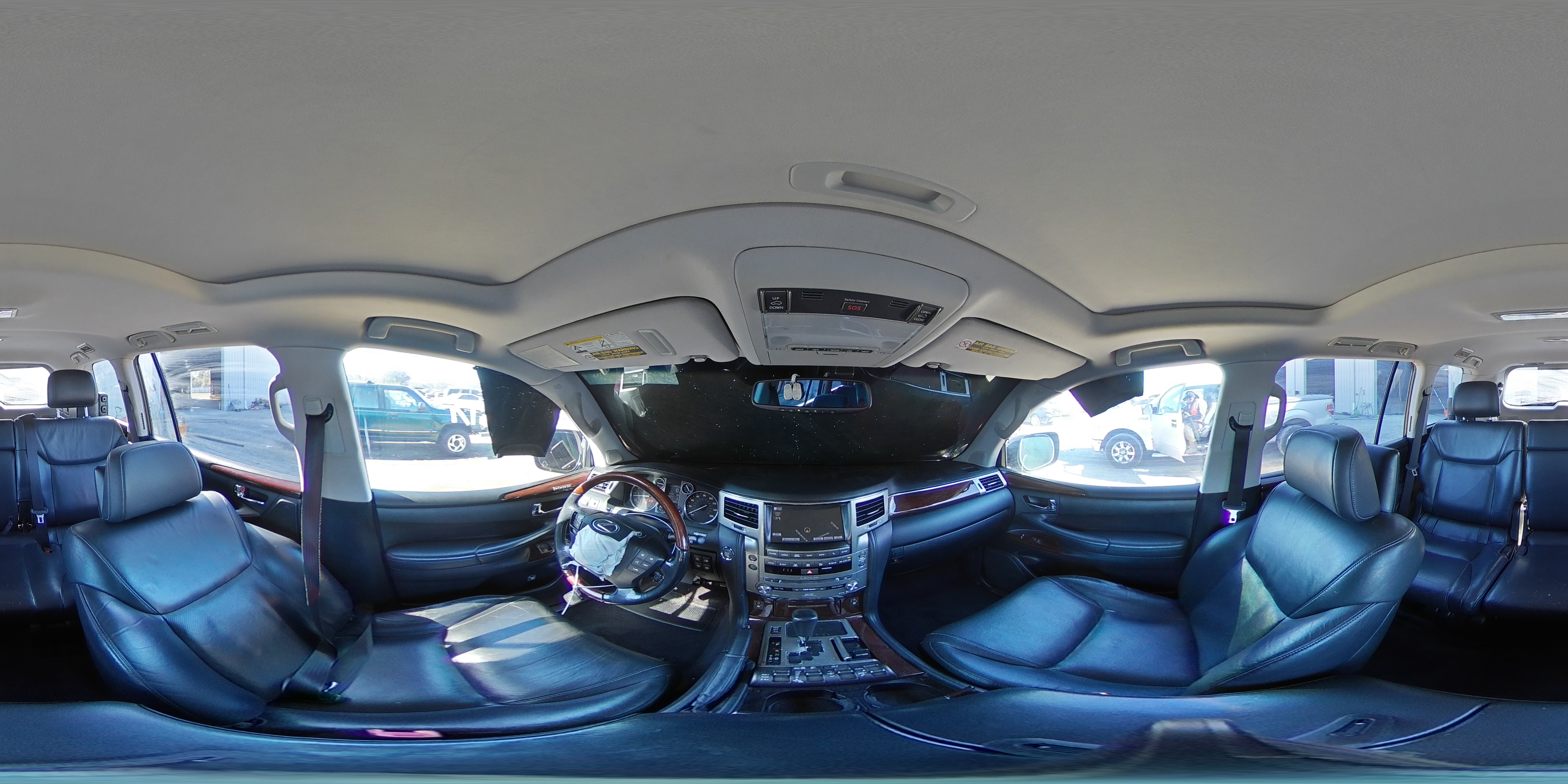 2015 Lexus LX - Image 15