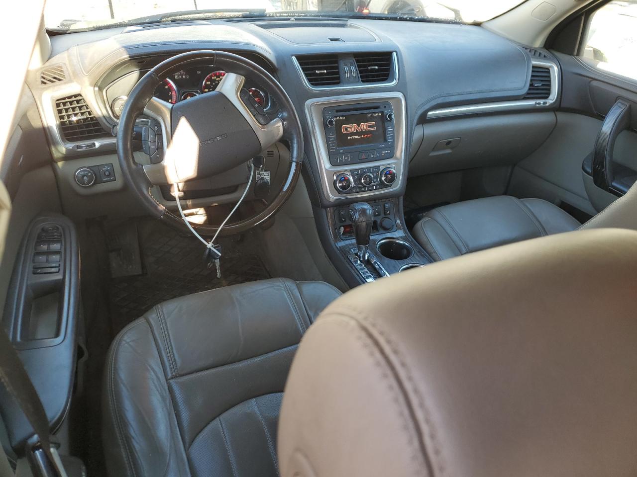 2014 GMC Acadia - Image 8