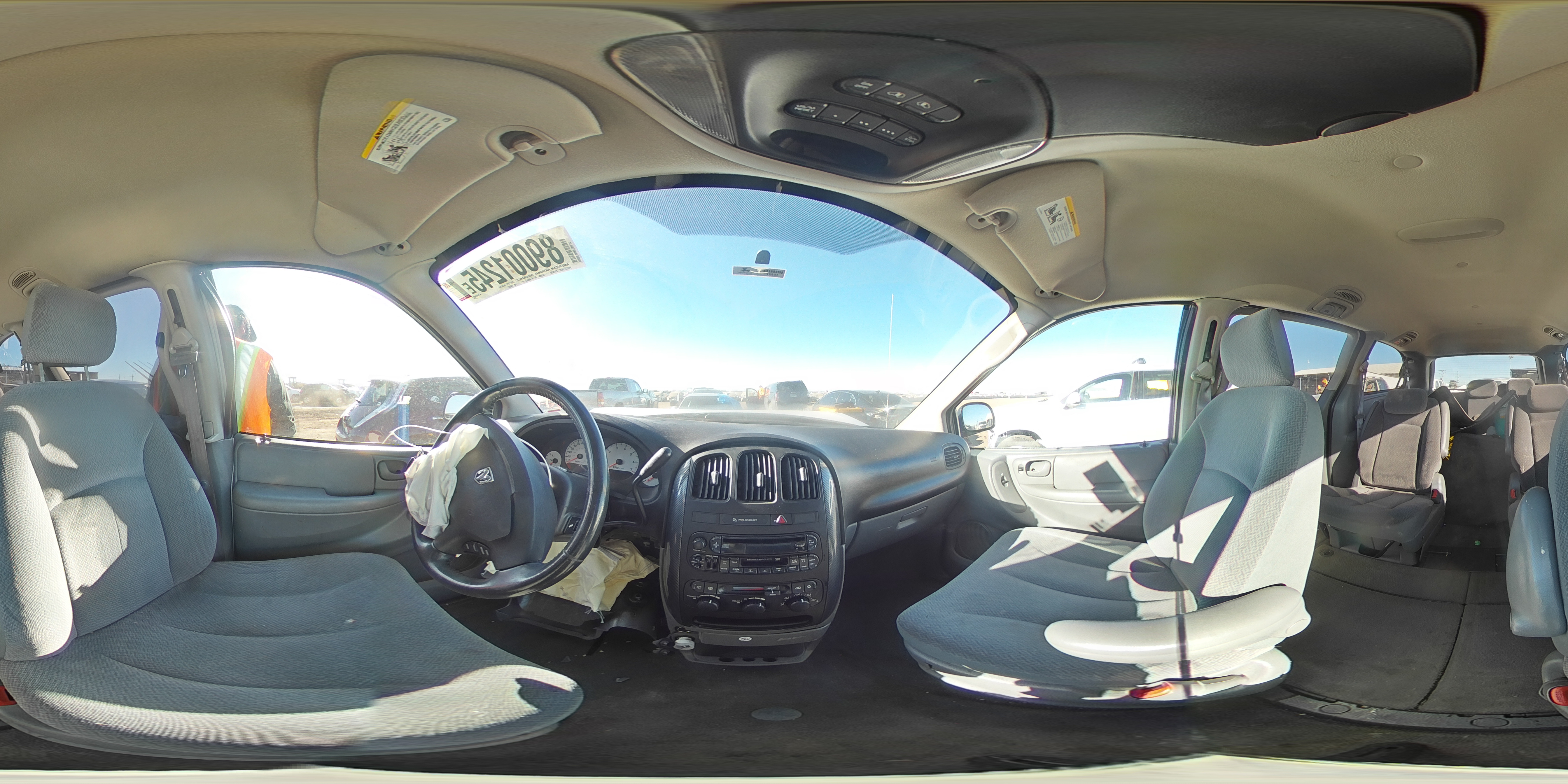 2005 Dodge Caravan - Image 14
