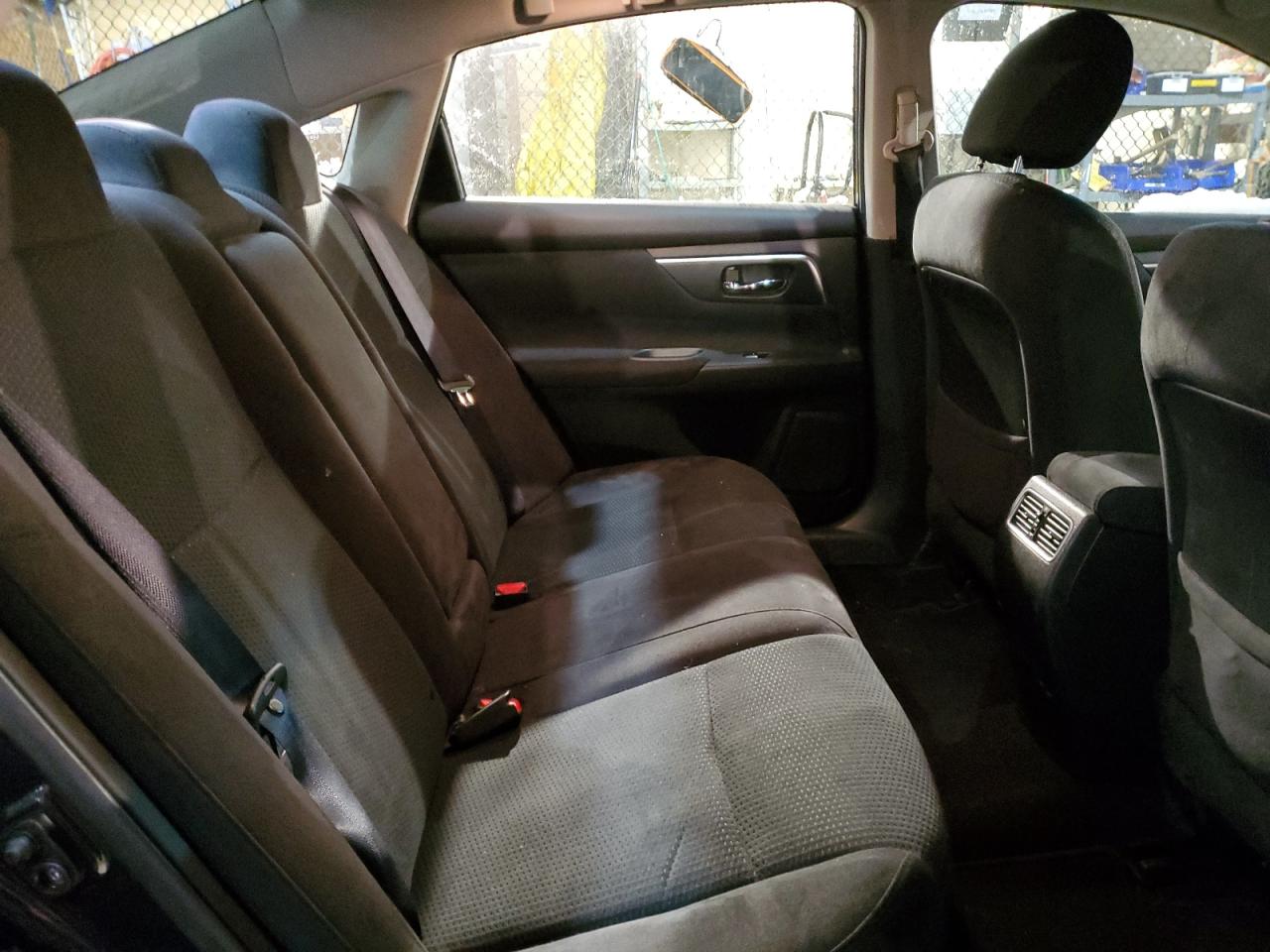 2015 Nissan Altima - Image 10