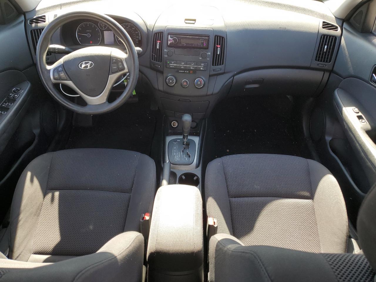 2012 Hyundai Elantra - Image 8