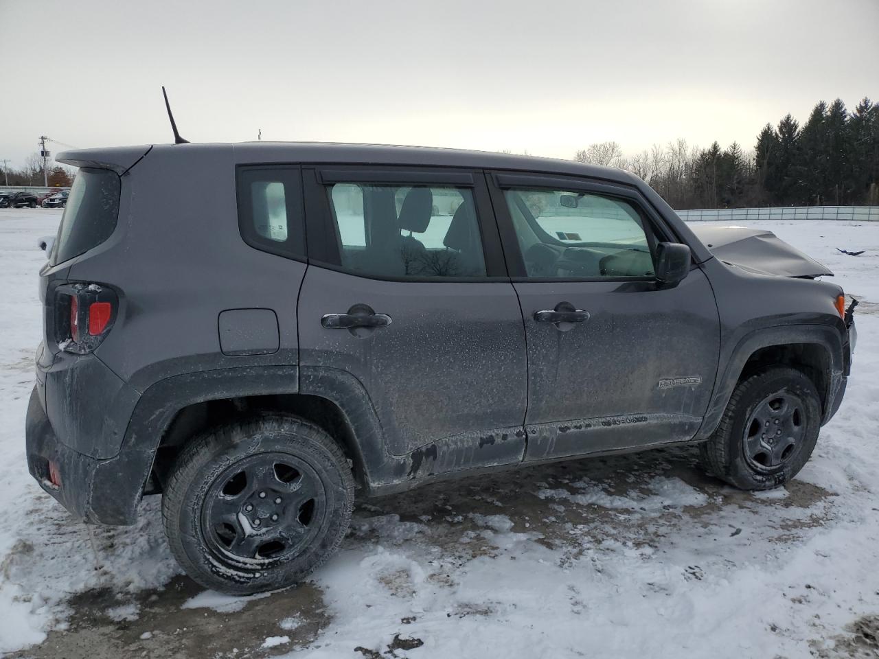 2018 Jeep Renegade - Image 3