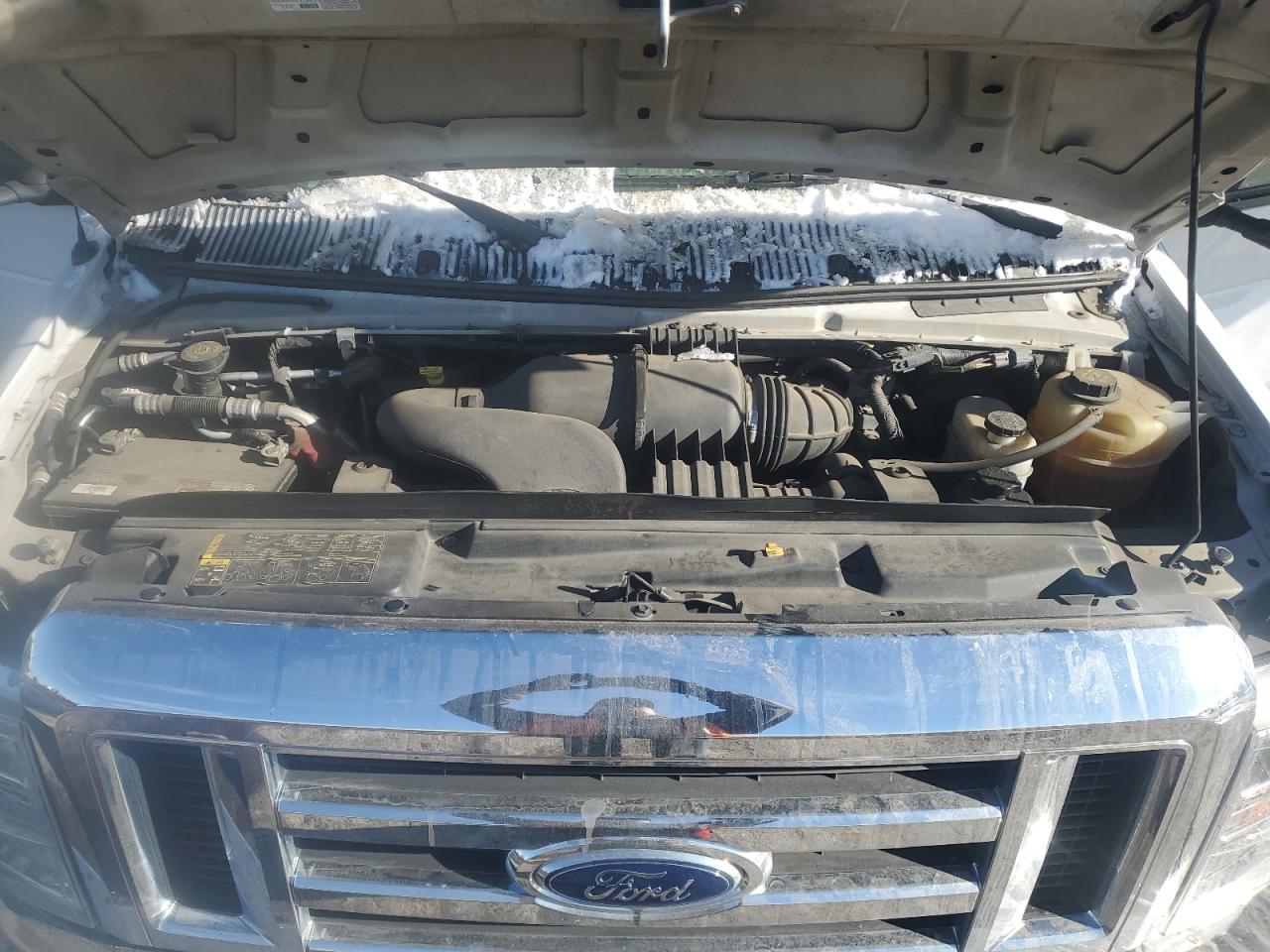 2014 Ford Econoline - Image 11